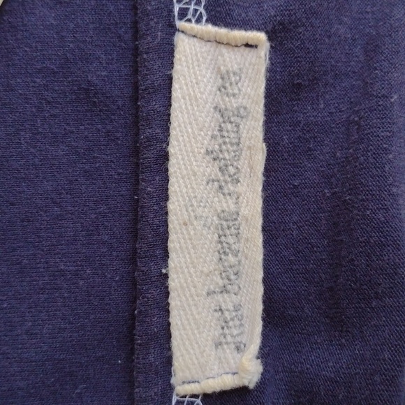 VTG Just Because Clothing Navy Eiffel Tower T-shirt - Picture 7 of 7